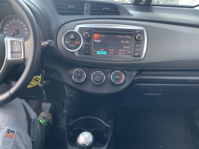 Toyota Yaris 1.D-4D 5 porte Active (4)