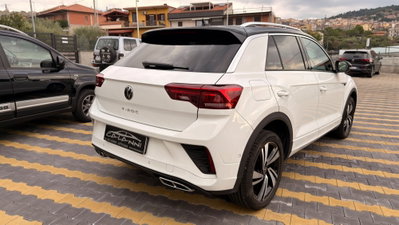 Volkswagen T-Roc 2.0 tdi R-Line 115cv (3)
