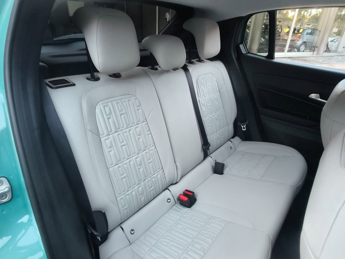Fiat 600 1.2 hybrid La Prima 110cv auto (12)