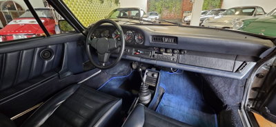 Porsche 911 Cabrio Carrera 3.2 (10)