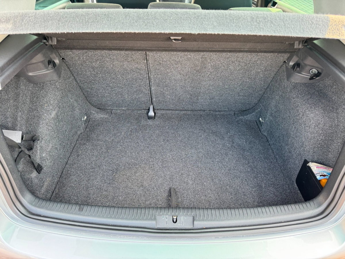 Volkswagen Golf 1.9 TDI DPF 5p. 5m. GT Sport (8)