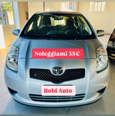 Toyota Yaris 1.0 5 porte (2)
