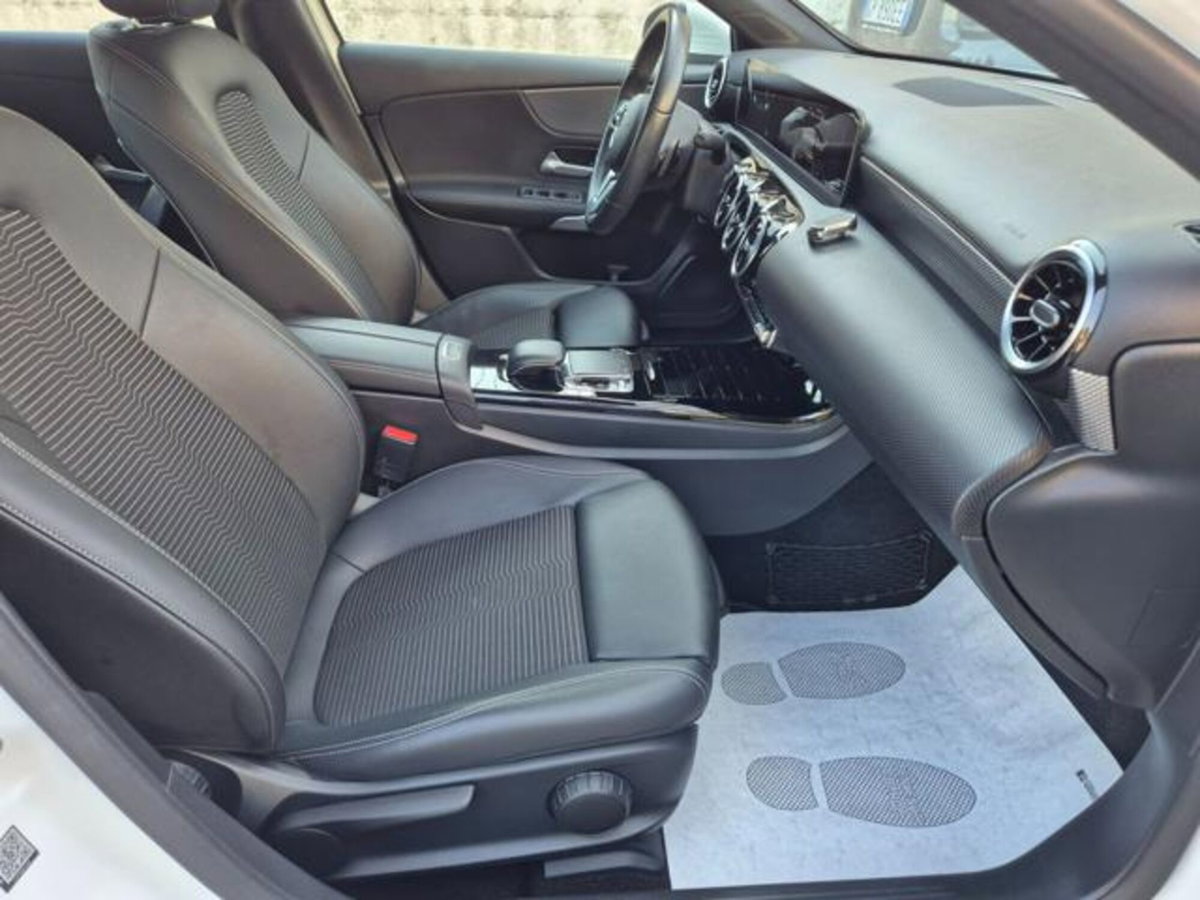 Mercedes-Benz Classe A Sedan 180 Automatic 4p. Sport (14)