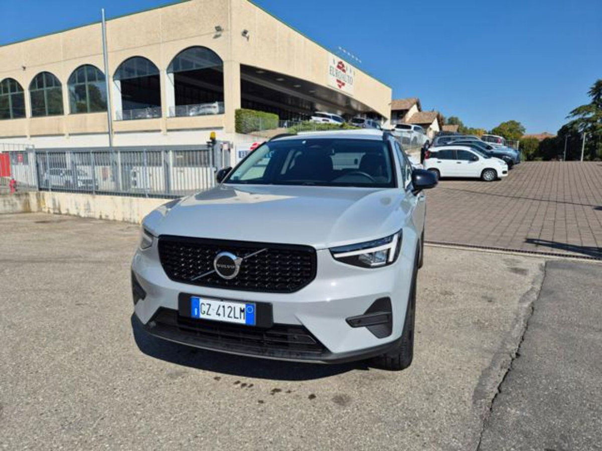 Volvo XC40 B3 automatico Essential
