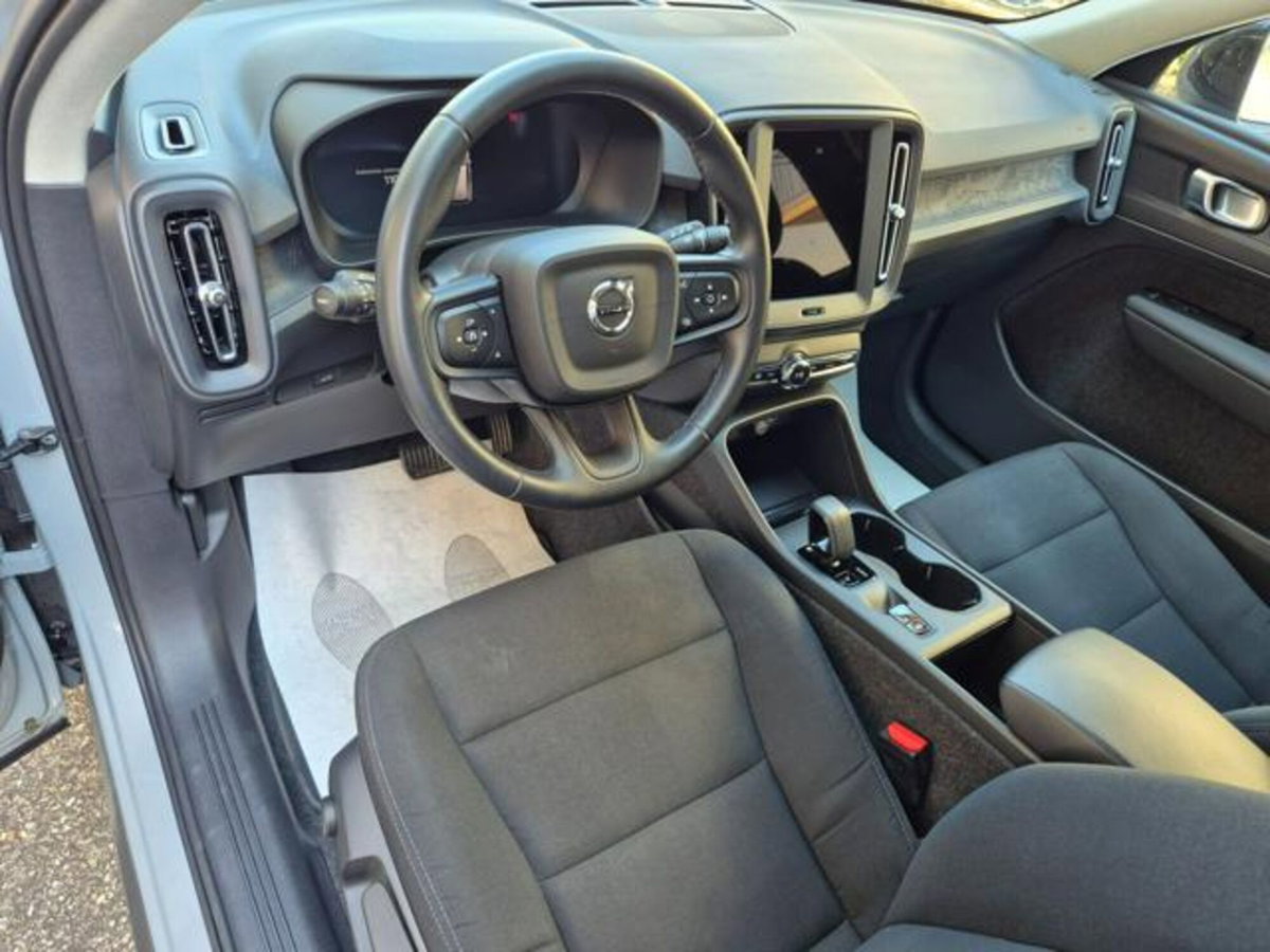 Volvo XC40 B3 automatico Essential (10)