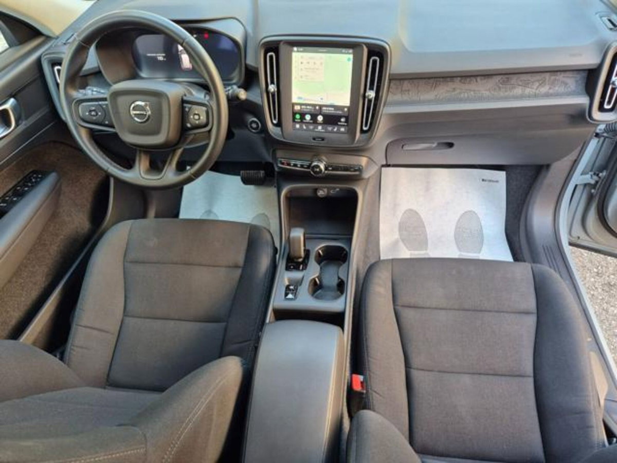 Volvo XC40 B3 automatico Essential (14)