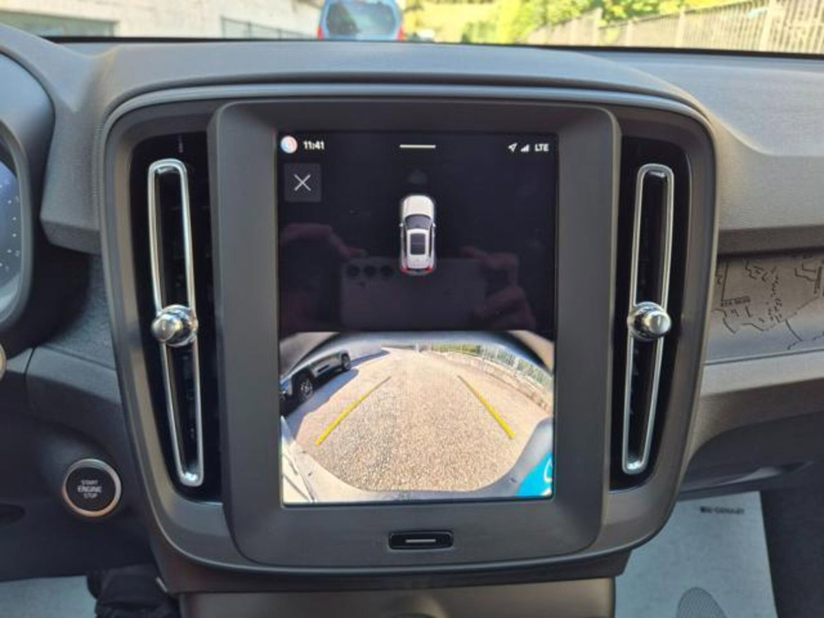 Volvo XC40 B3 automatico Essential (15)