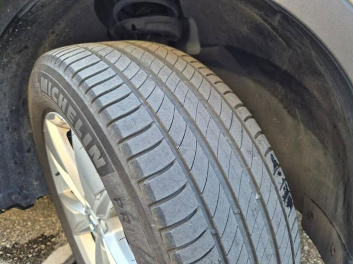 Volvo XC40 B3 automatico Essential (16)