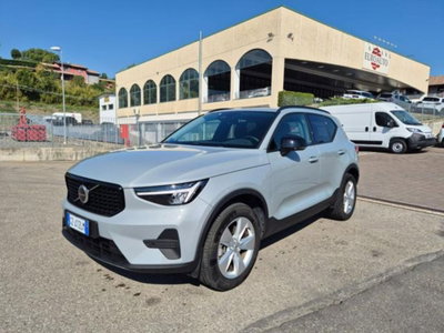 Volvo XC40 B3 automatico Essential (2)