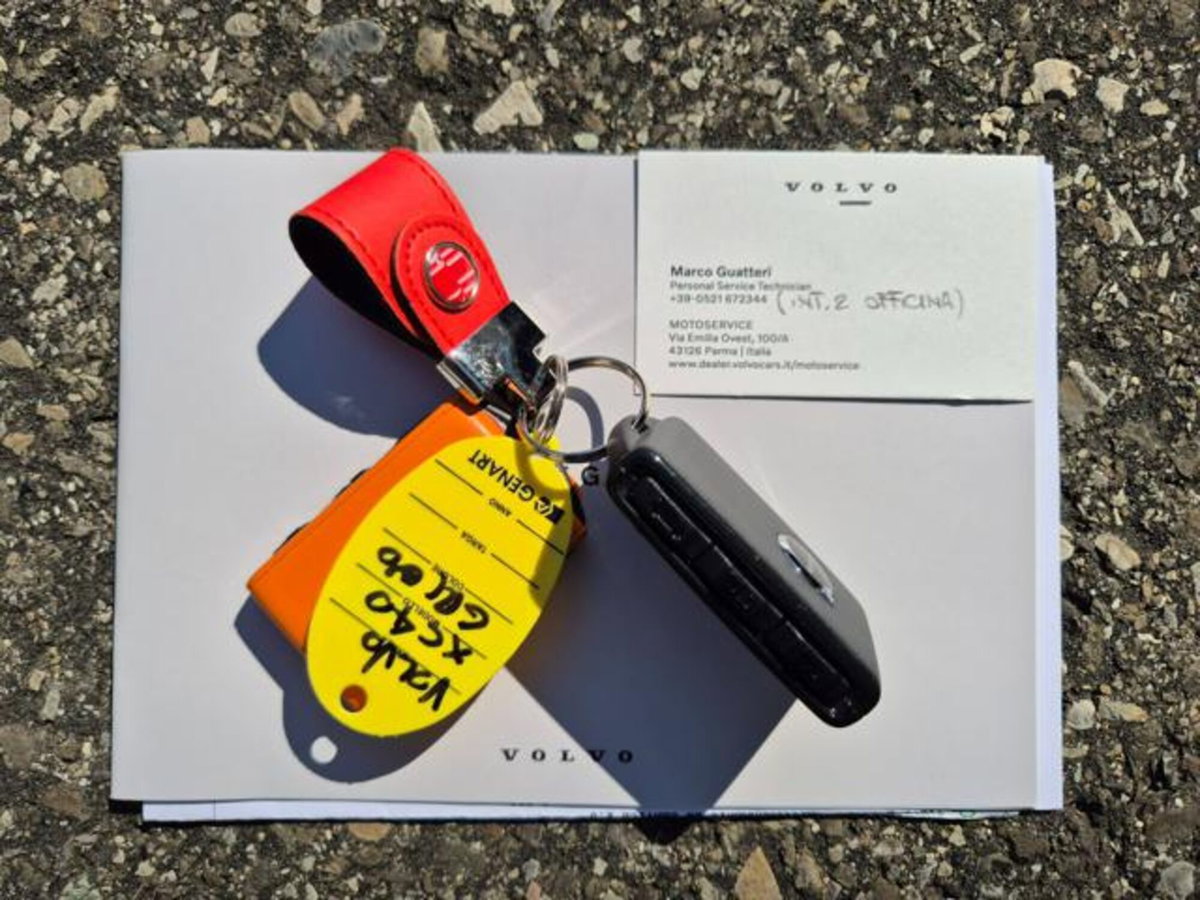 Volvo XC40 B3 automatico Essential (20)
