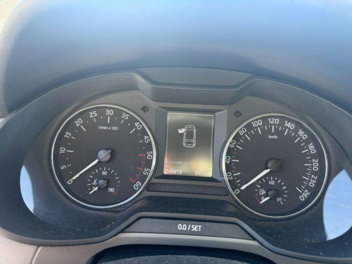 Skoda Octavia Station Wagon 2.0 TDI CR Wagon Executive (10)