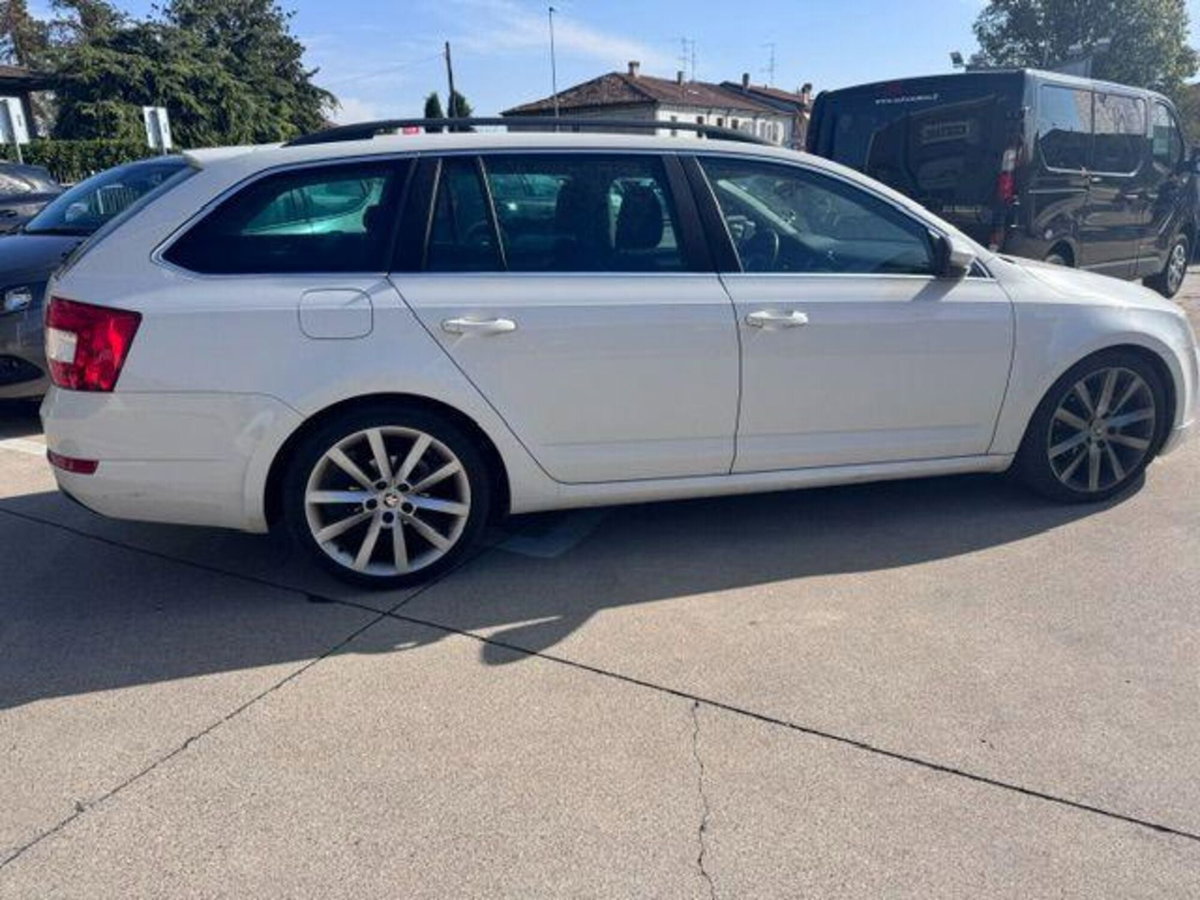 Skoda Octavia Station Wagon 2.0 TDI CR Wagon Executive (3)