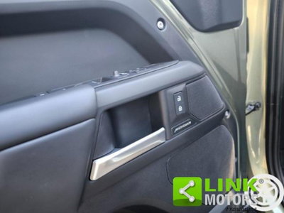 Land Rover Defender 110 3.0d i6 mhev X-Dynamic SE awd 200cv auto (15)