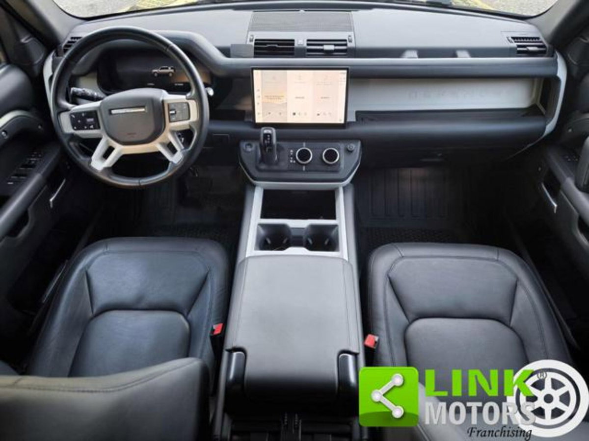 Land Rover Defender 110 3.0d i6 mhev X-Dynamic SE awd 200cv auto (8)