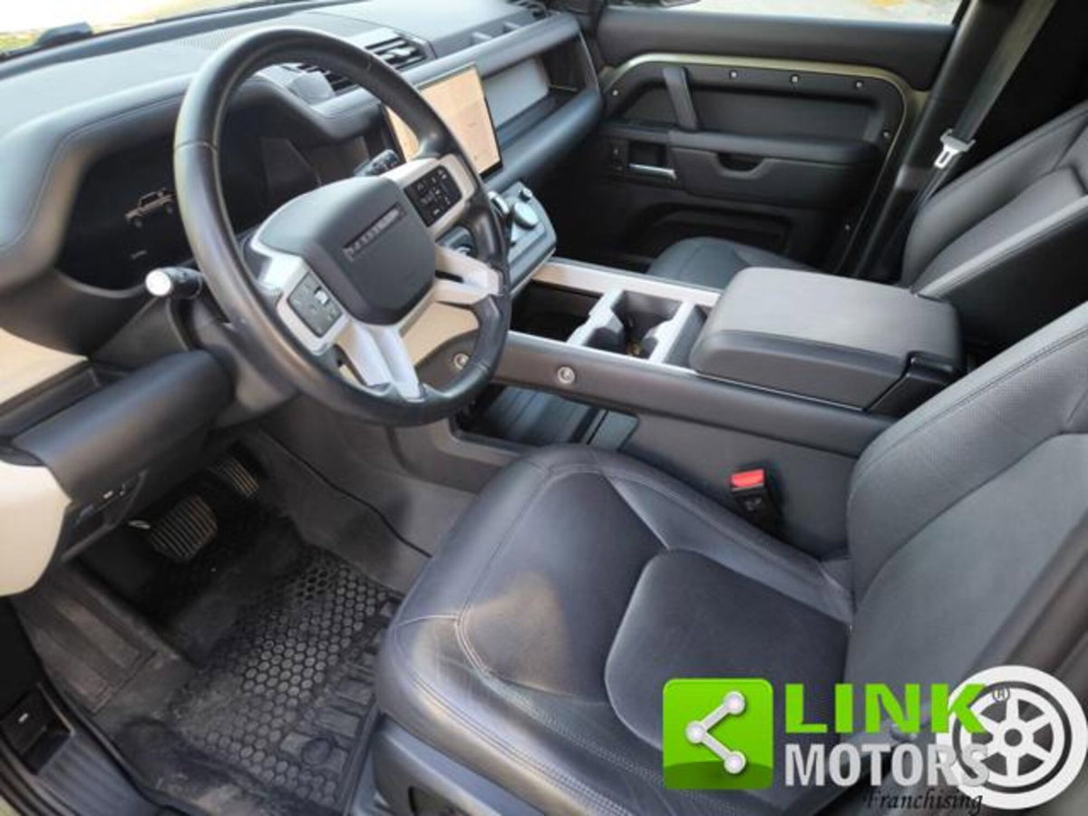 Land Rover Defender 110 3.0d i6 mhev X-Dynamic SE awd 200cv auto (9)