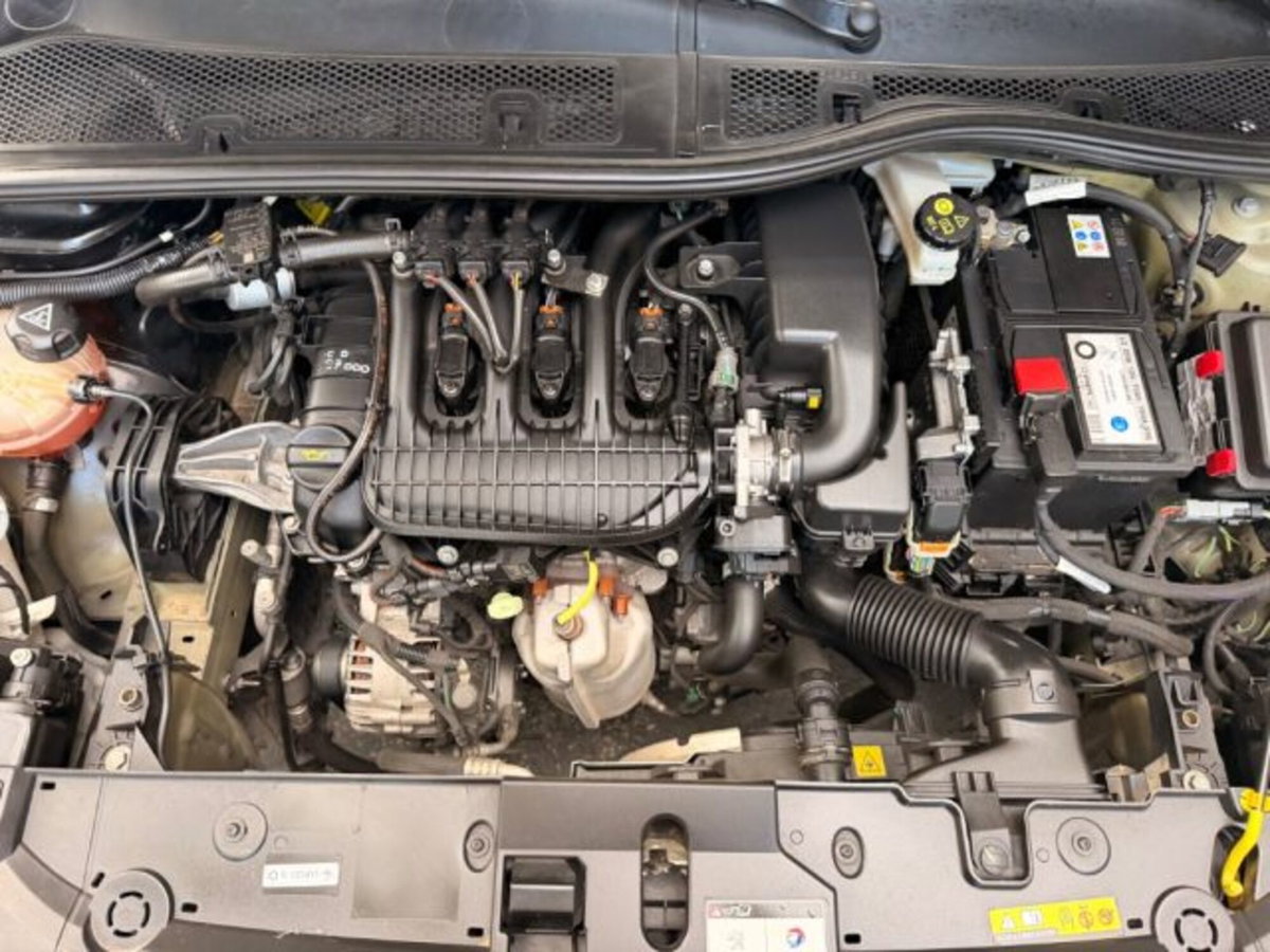 Peugeot 208 1.2 puretech Active s&s 75cv (18)