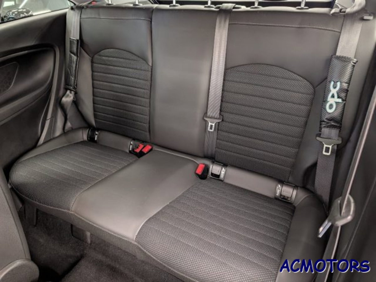 Opel Corsa Coupé 1.6 Turbo OPC (12)