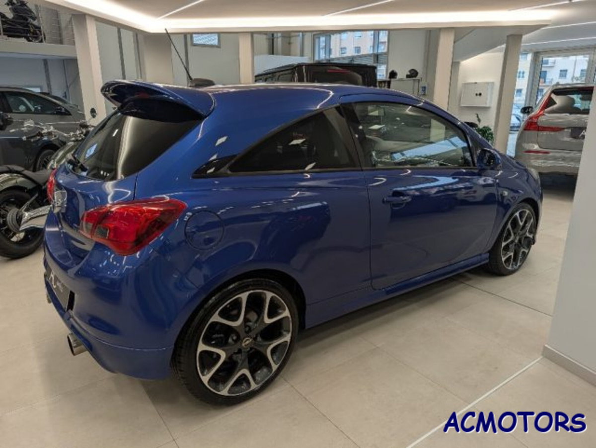 Opel Corsa Coupé 1.6 Turbo OPC (8)