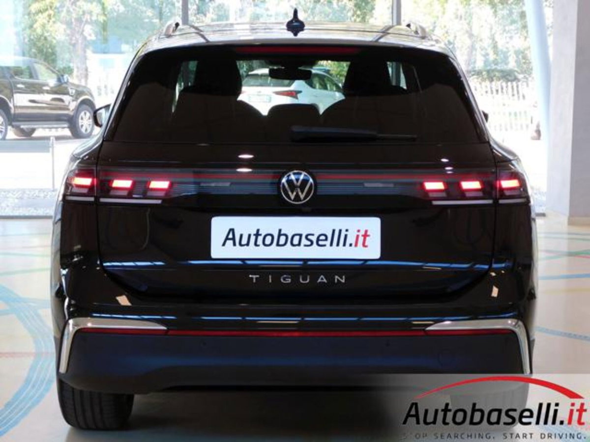 Volkswagen Tiguan 2.0 tdi Elegance 150cv dsg (12)