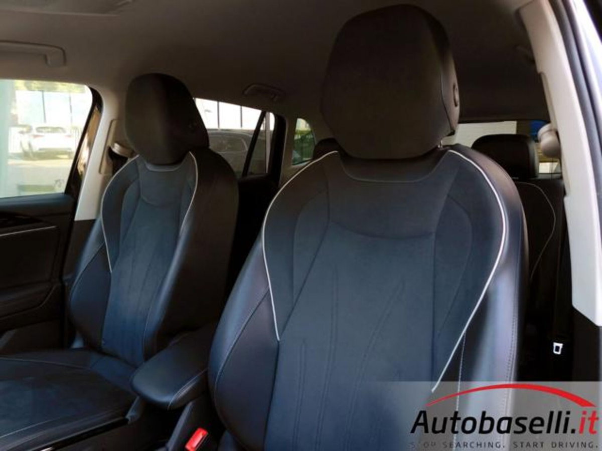 Volkswagen Tiguan 2.0 tdi Elegance 150cv dsg (8)