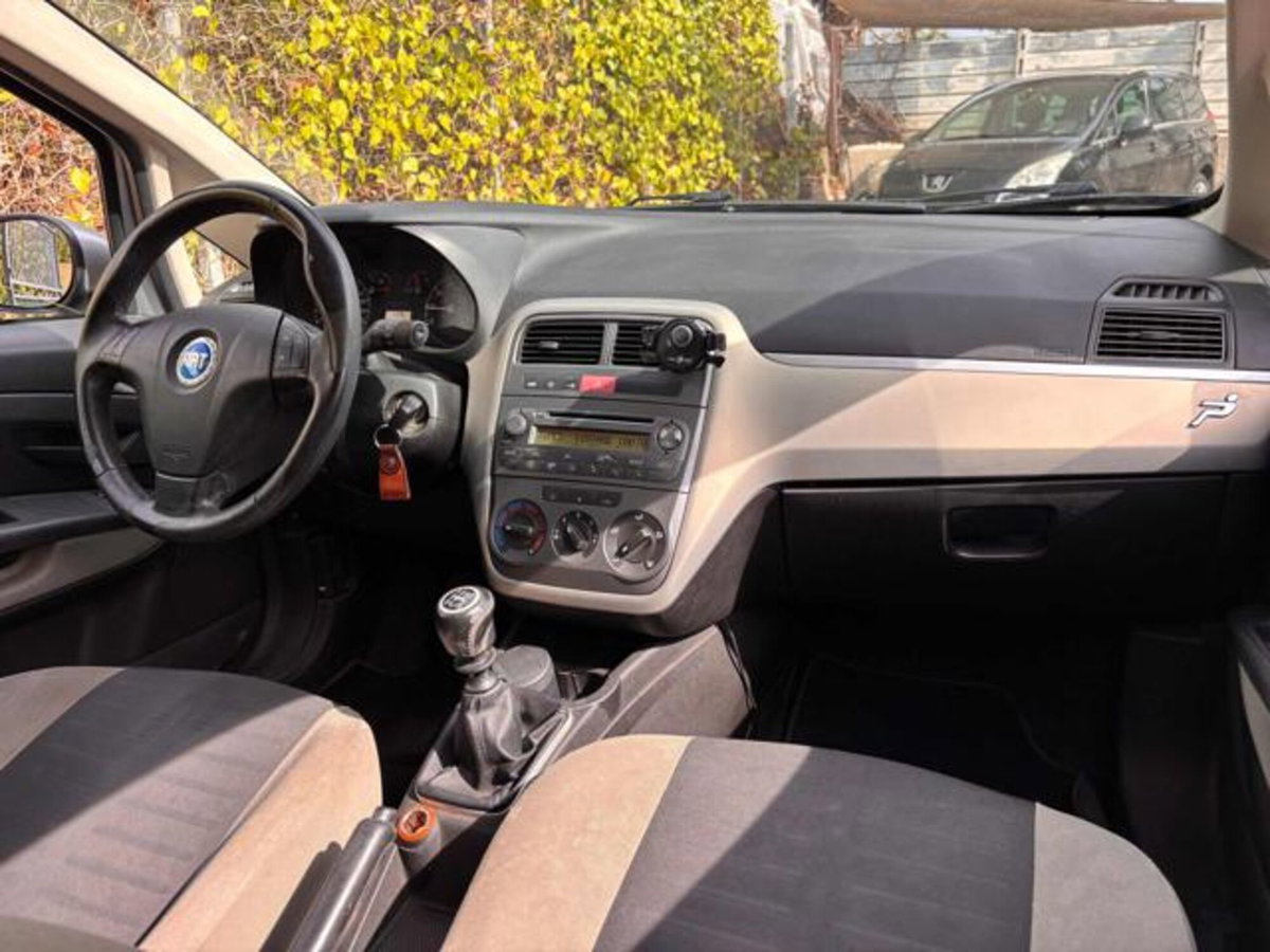 Fiat Grande Punto 1.2 5 porte Fun (8)