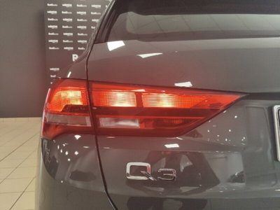 Audi Q3 35 TDI quattro S tronic Business Advanced (9)