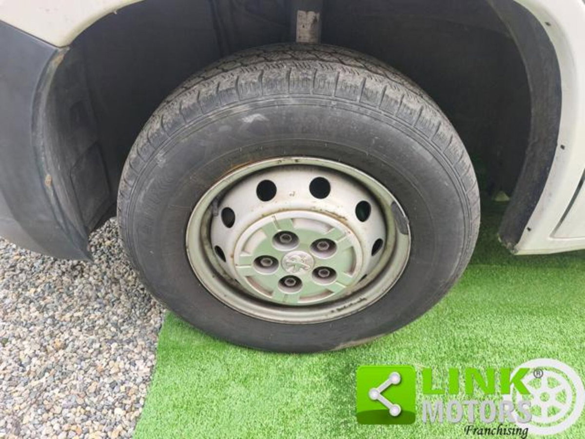 Peugeot Boxer Furgone 35 L2H2 2.2 diesel 140cv S&S semivetrato (18)
