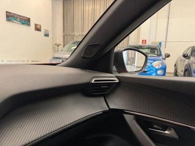 Peugeot 2008 PureTech 100 S&S Allure (14)