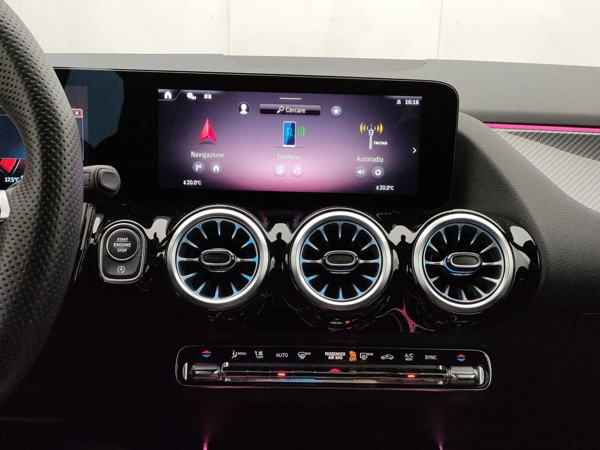 Mercedes-Benz GLA SUV 200 d AMG Line Advanced Plus 4matic auto (14)