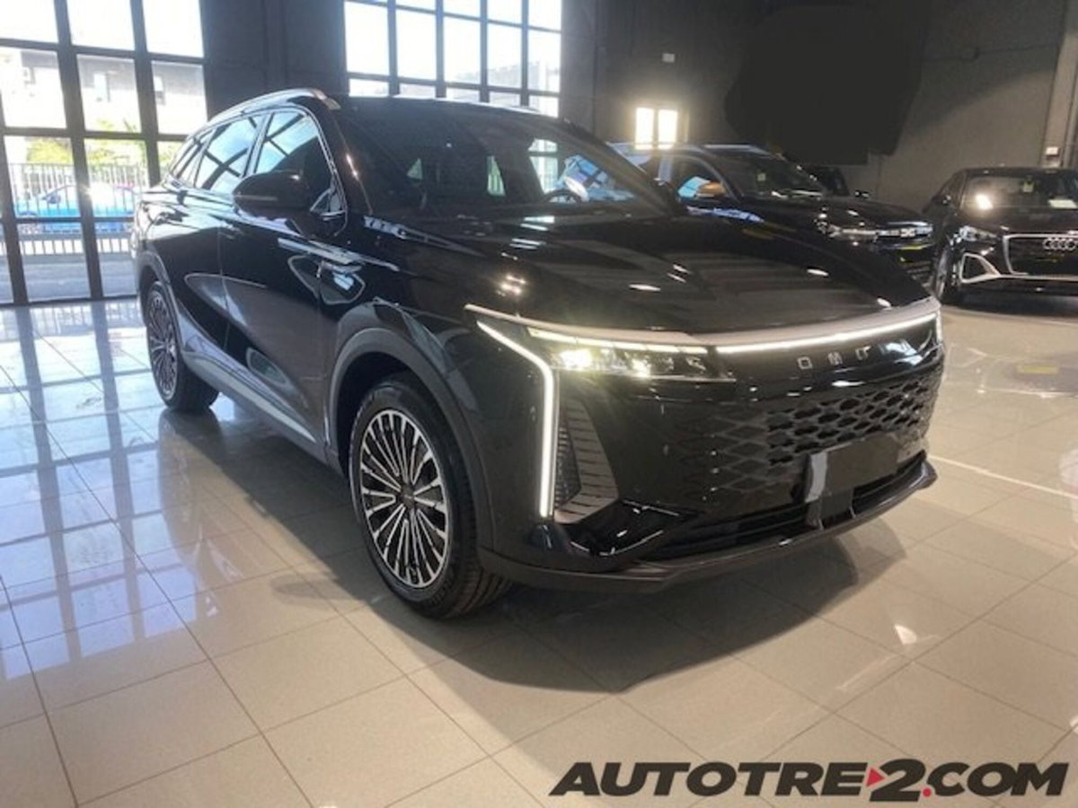Omoda Omoda 9 SHS-P 1.5 tgdi phev Premium i-awd dht (20)