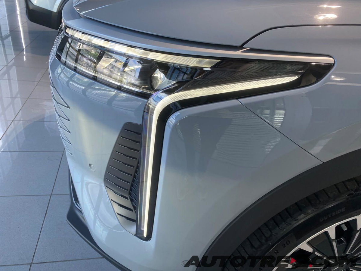 Omoda Omoda 9 SHS-P 1.5 tgdi phev Premium i-awd dht (7)