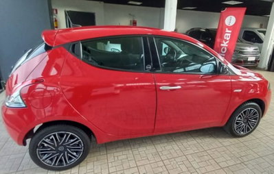 Lancia Ypsilon 1.0 FireFly 5 porte S&S Hybrid Gold Plus (3)