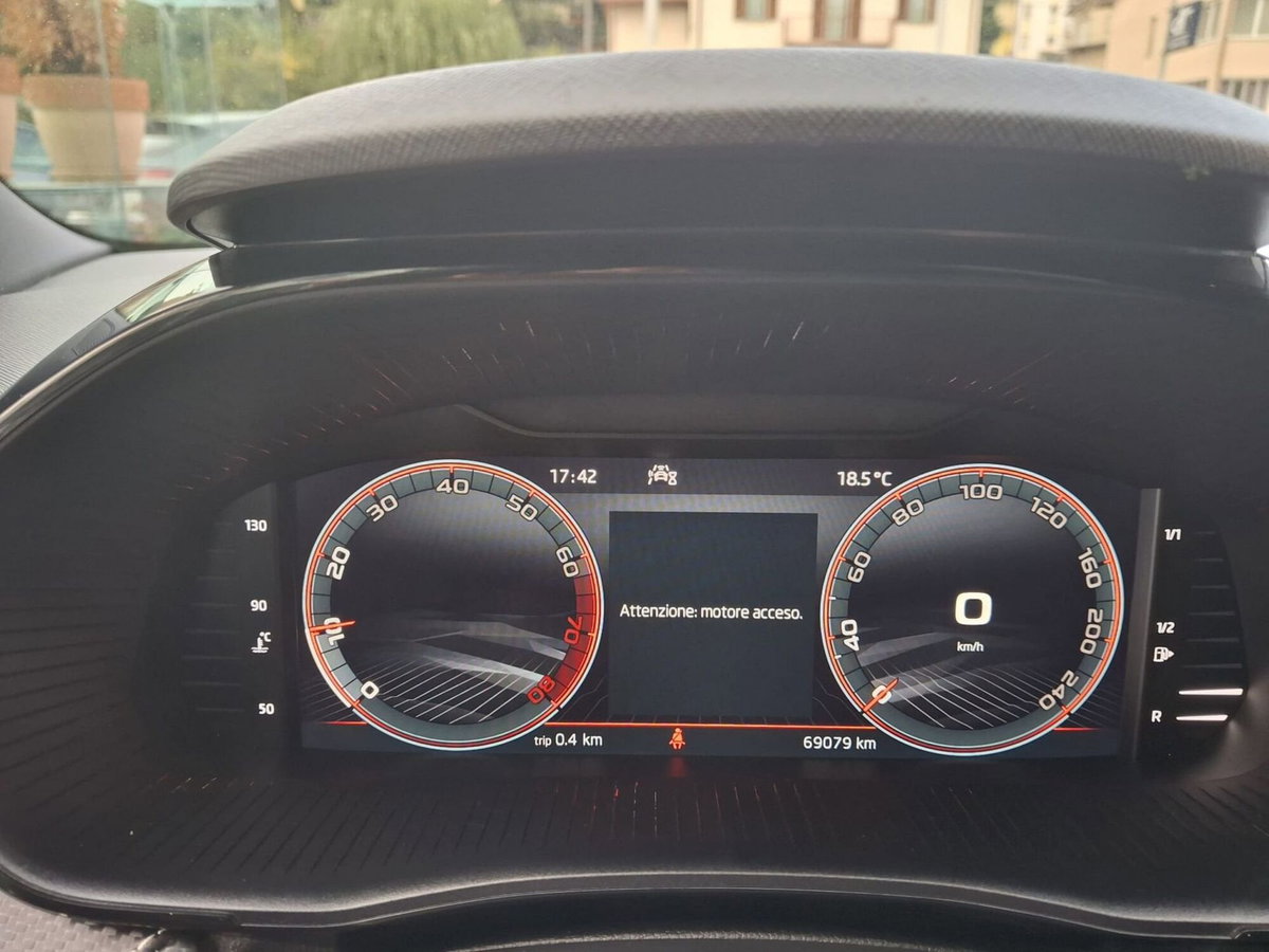 Skoda Fabia 1.0 TSI EVO DSG 110 CV Monte Carlo (10)