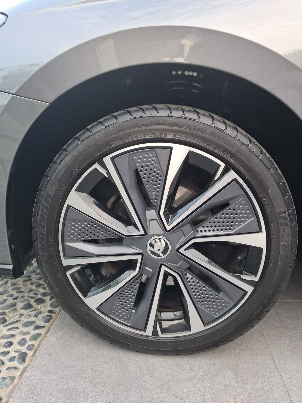 Skoda Fabia 1.0 TSI EVO DSG 110 CV Monte Carlo (8)