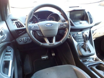 Ford Kuga 1.5 TDCI 120 CV S&S 2WD ST-Line (6)