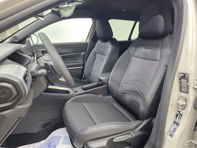 Jeep Avenger 1.2 turbo e-hybrid mhev Summit fwd 110cv edct6 (10)