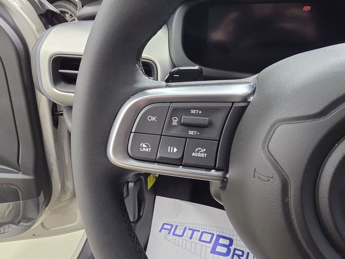 Jeep Avenger 1.2 turbo e-hybrid mhev Summit fwd 110cv edct6 (16)
