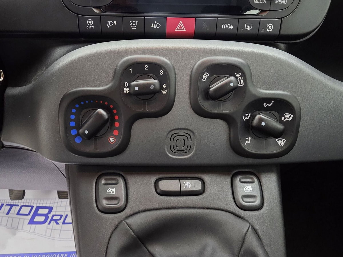 Fiat Panda 1.0 FireFly S&S Hybrid City Cross (15)
