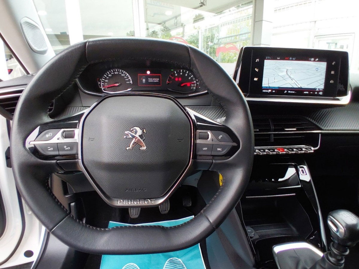 Peugeot 2008 1.2 turbo Allure 100cv (11)