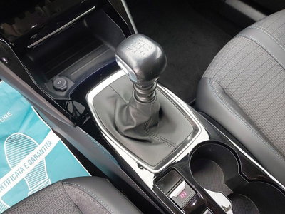 Peugeot 2008 1.2 turbo Allure 100cv (15)