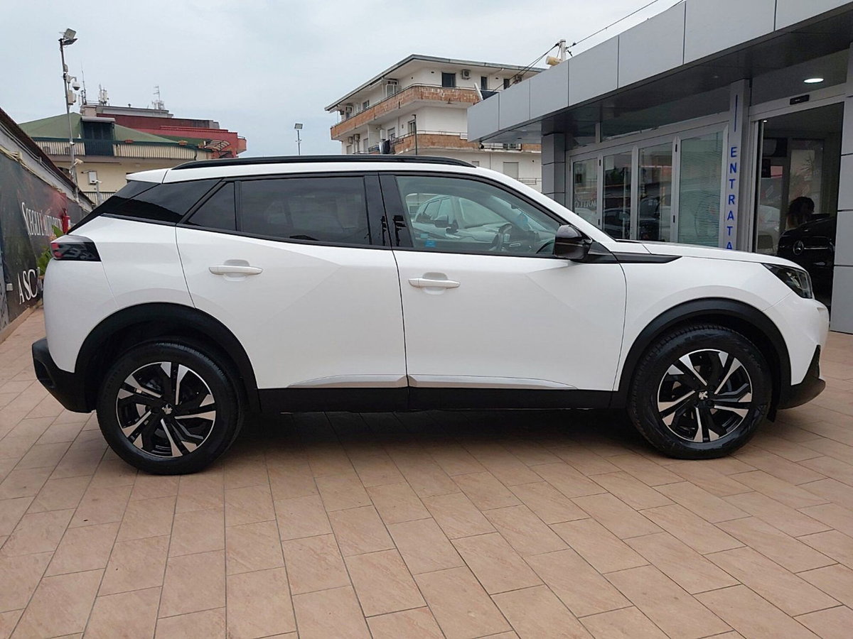 Peugeot 2008 1.2 turbo Allure 100cv (6)