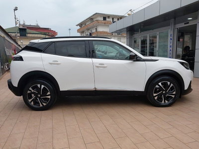 Peugeot 2008 1.2 turbo Allure 100cv (6)