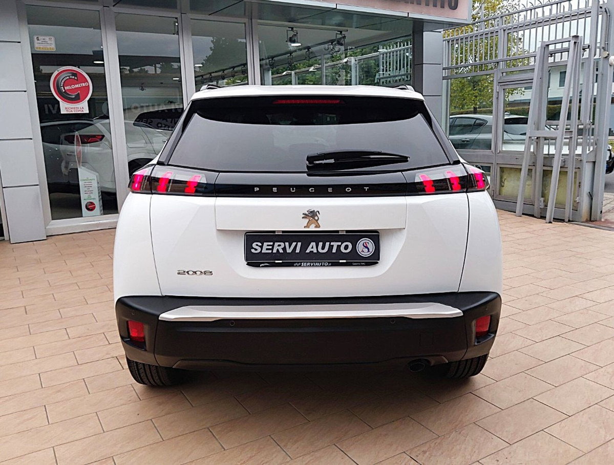 Peugeot 2008 1.2 turbo Allure 100cv (7)