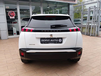 Peugeot 2008 1.2 turbo Allure 100cv (7)
