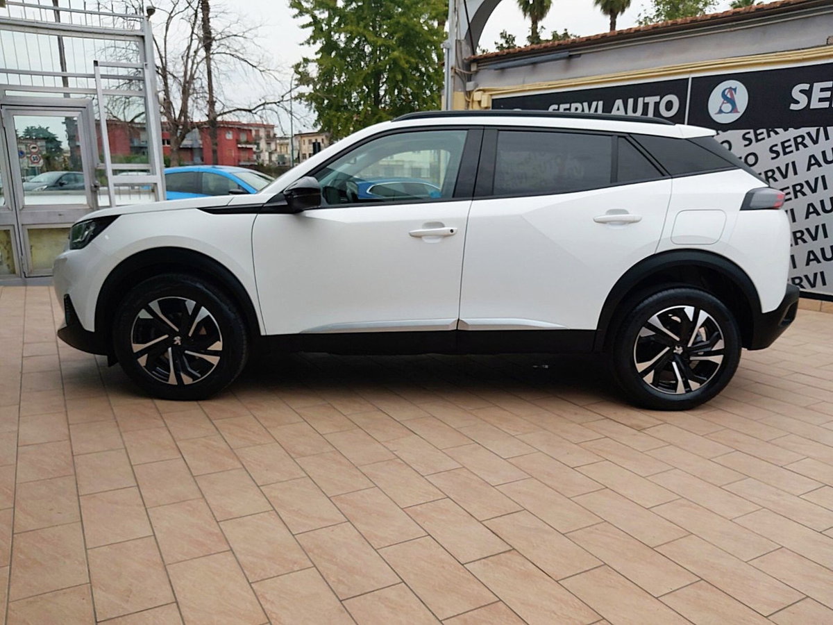 Peugeot 2008 1.2 turbo Allure 100cv (8)