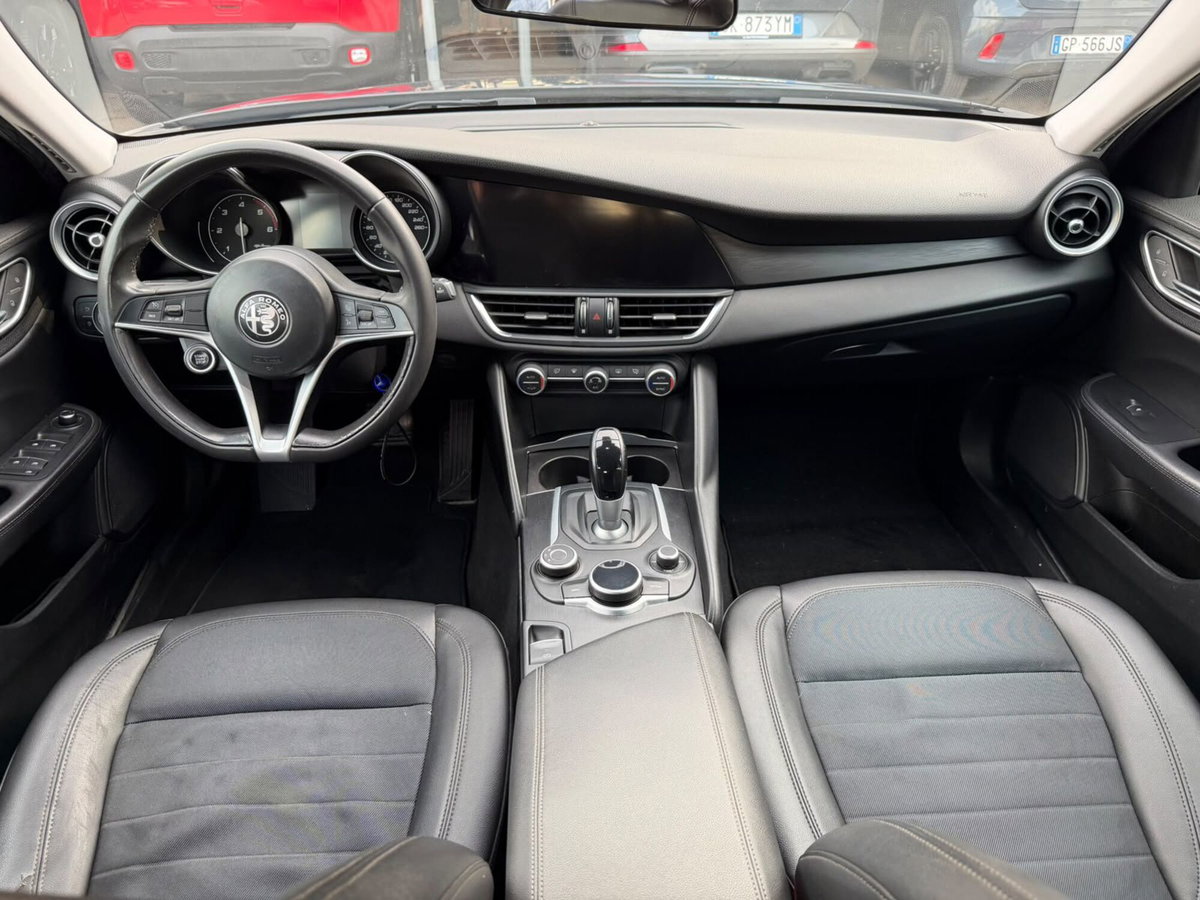 Alfa Romeo Giulia 2.2 Turbodiesel 150 CV (7)