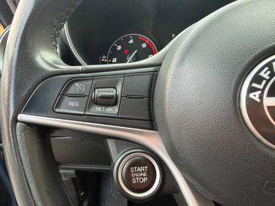 Alfa Romeo Giulia 2.2 Turbodiesel 150 CV (9)