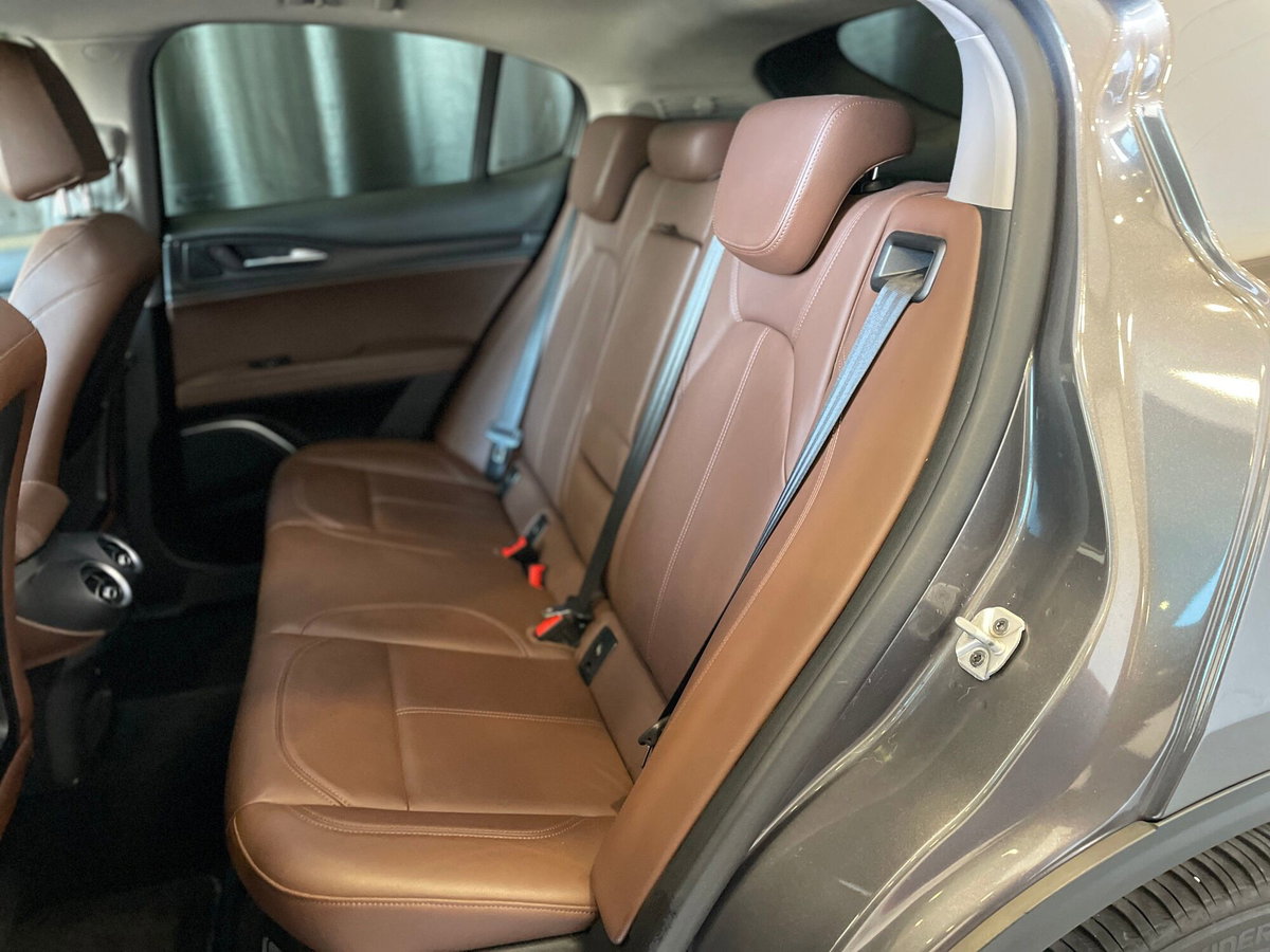 Alfa Romeo Stelvio 2.2 t Veloce Q4 210cv auto (10)