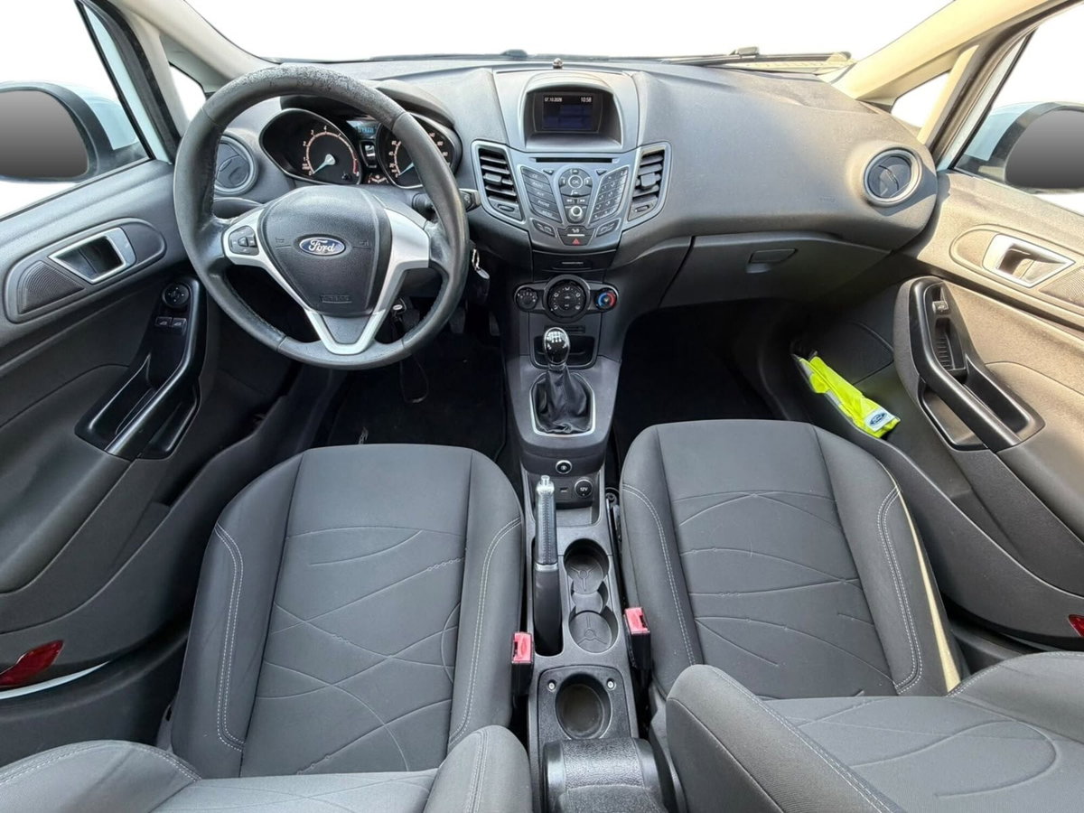 Ford Fiesta 1.4 5 porte Bz.- GPL (13)