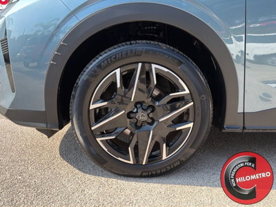 Peugeot 3008 1.2 hybrid 48V GT 136cv e-dcs6 (13)